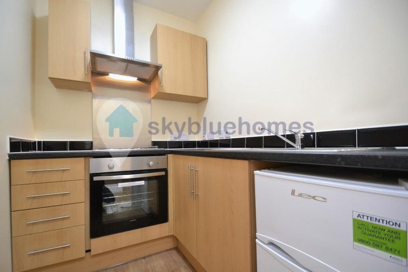 Flat 2, 53b, London Road, Leicester photo 5
