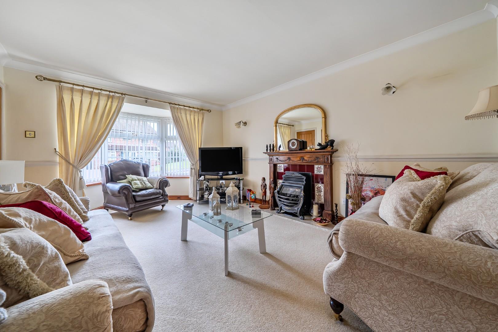 4-bed house on 27, Sapphire Ridge, Waterlooville, £475,000