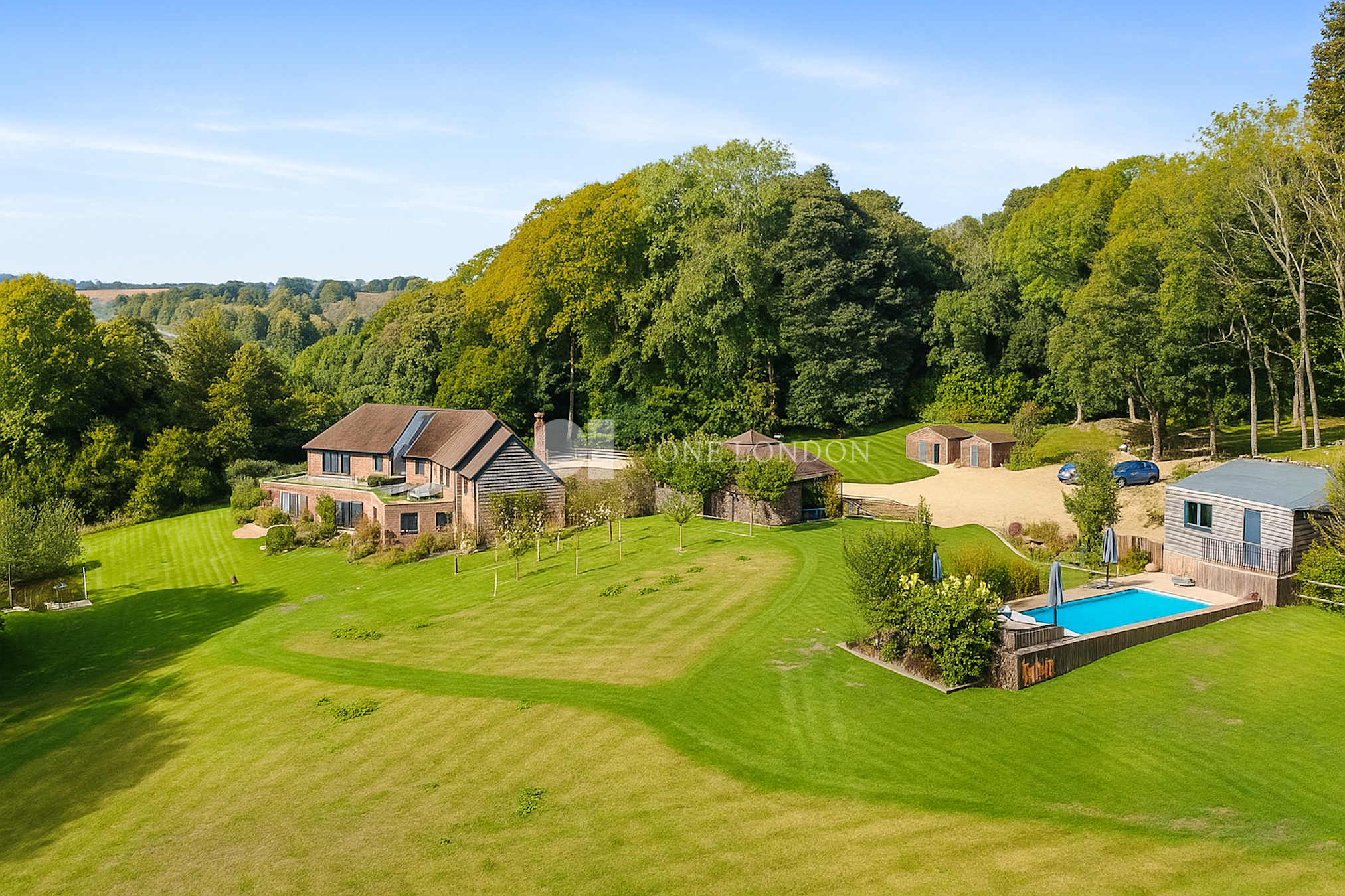 5 bedroom cottage for sale 0