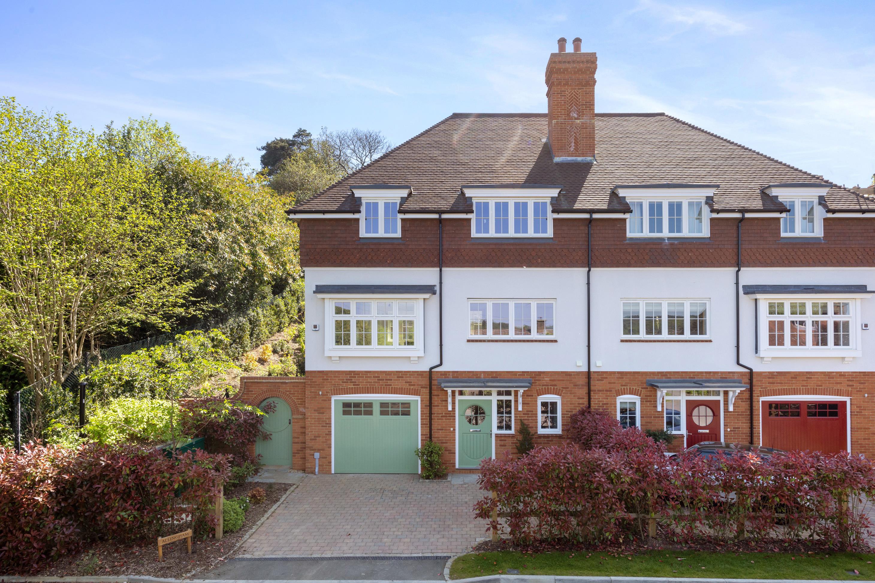 4 bedroom semi-detached new house for sale 0