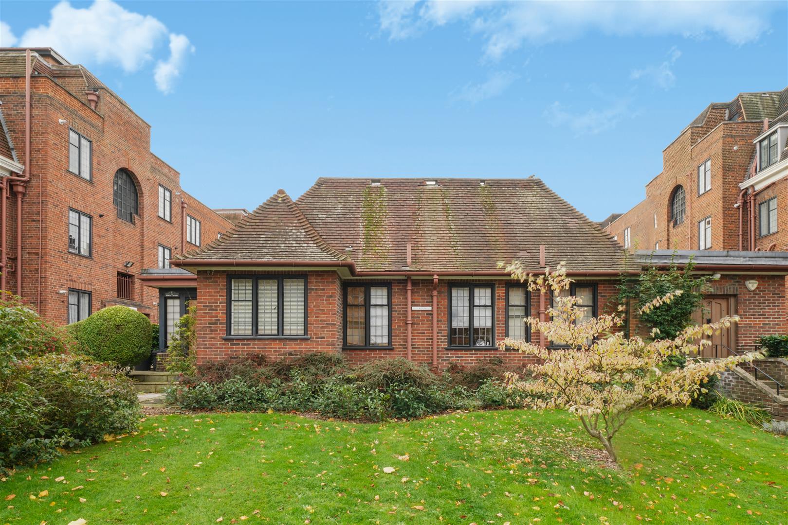 Best Coastal Towns to Buy Property in the UK