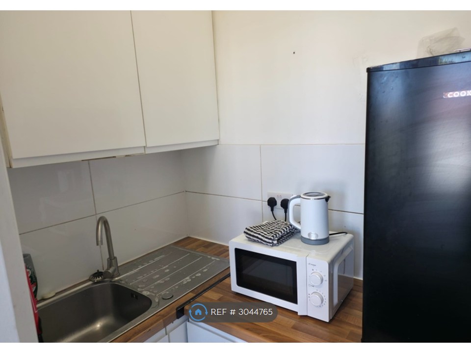 Norfolk Road, Ilford photo 5