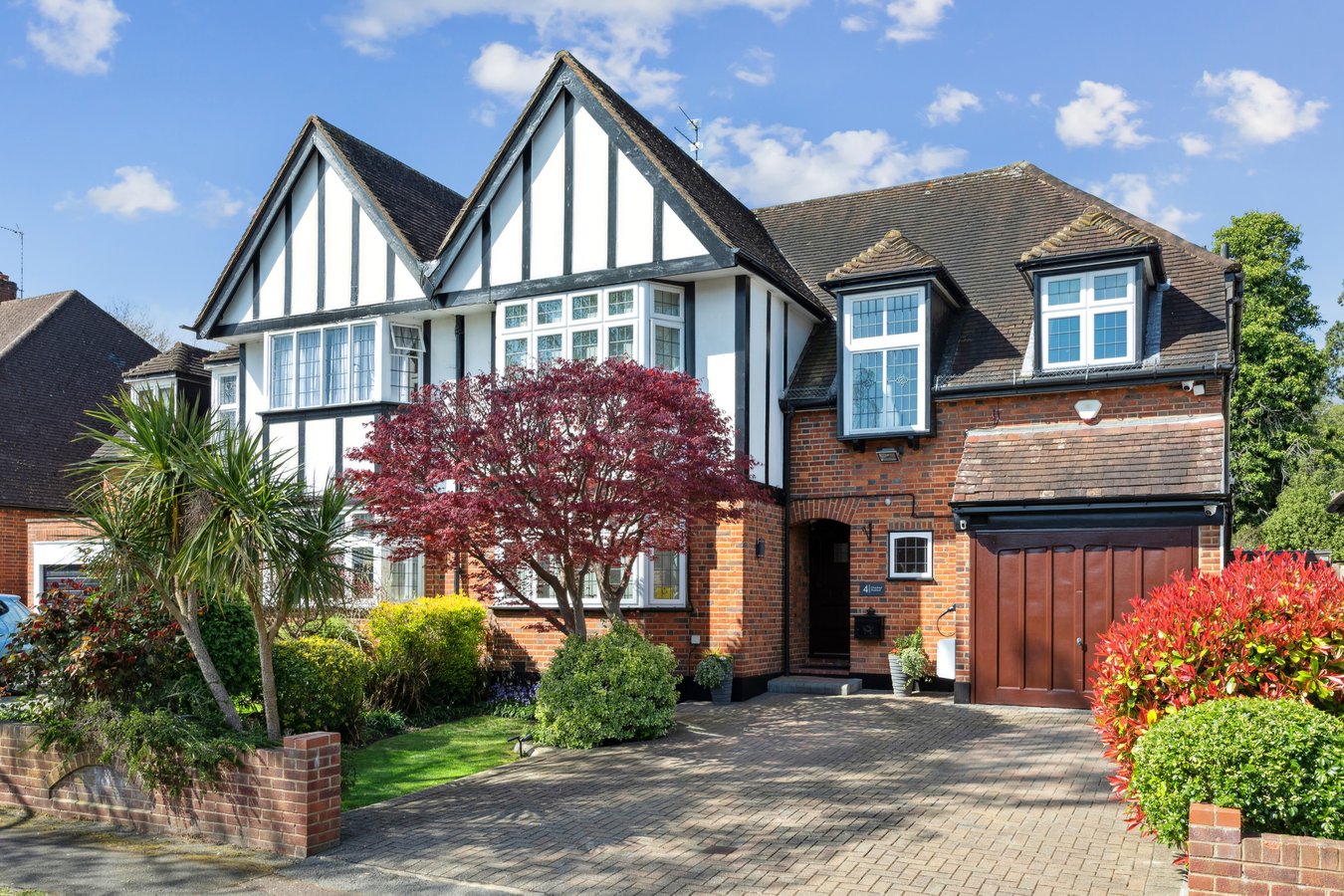 4 bedroom semi-detached house for sale 0