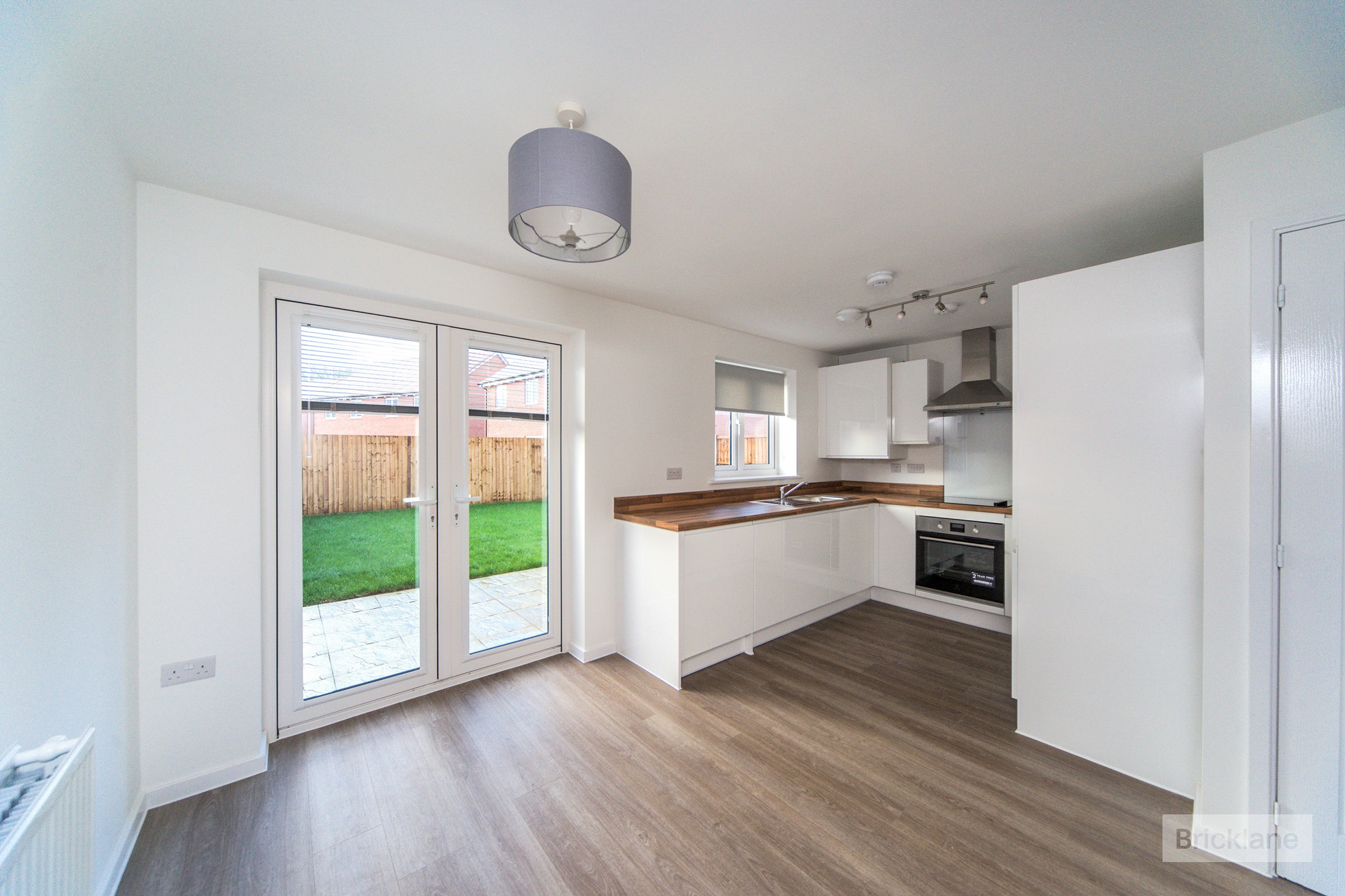 33, Funnell Drive, PEVENSEY photo 4