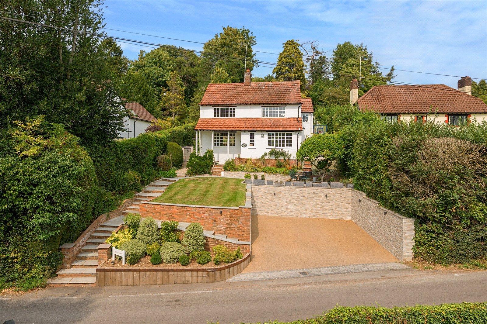 4 bedroom detached house for sale 0