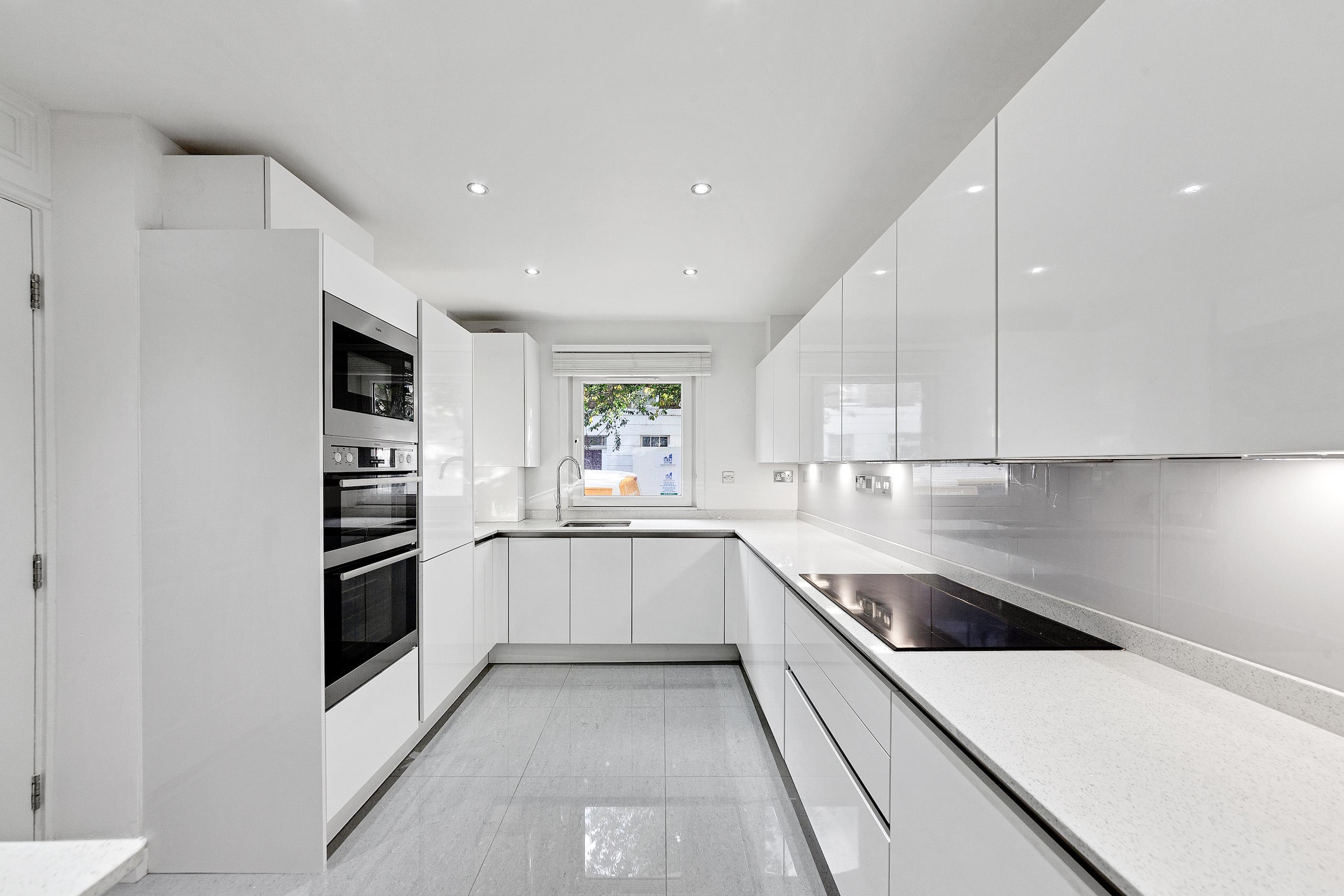 3 bedroom terraced house for sale 0