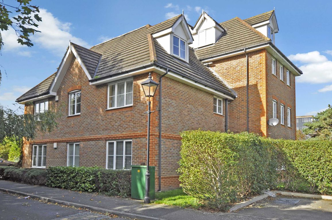 Flat 3, Arless House, Catherine Place, Harrow photo 2