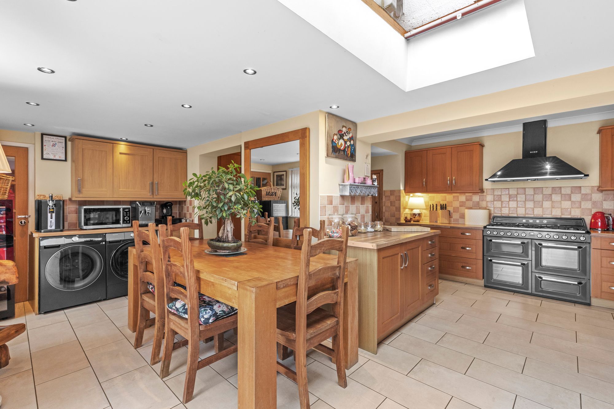4 bedroom detached house for sale 0