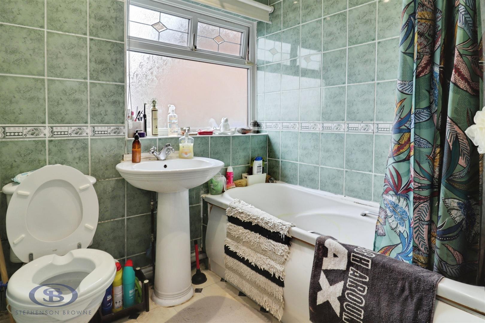 22, Bankfield Grove Scott Hay, Newcastle Under Lyme photo 3