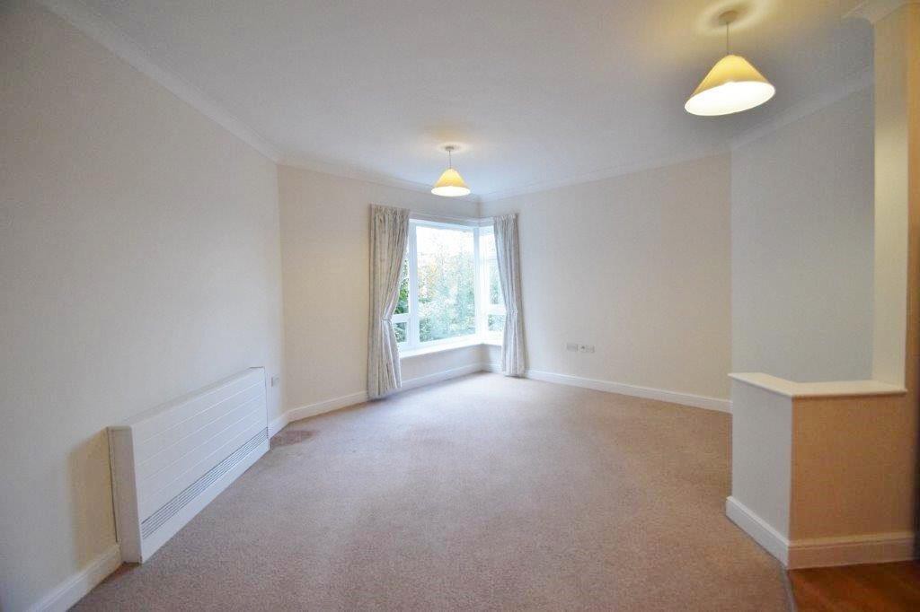37 Northampton Place, 82, Northampton Avenue, Berkshire photo 3