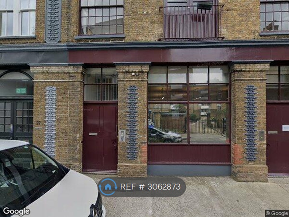 Flat  First Floor, Southwark Bridge Road, London photo 2