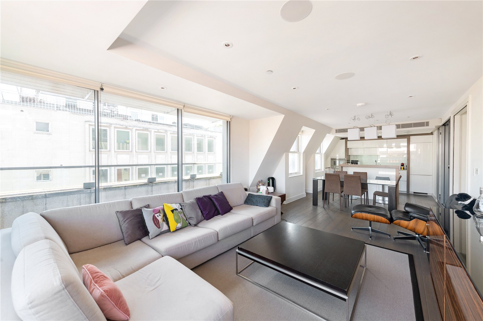 3 bedroom flat for sale 0