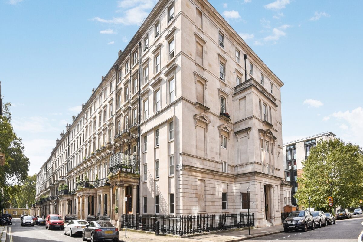 2 bedroom flat for sale 0