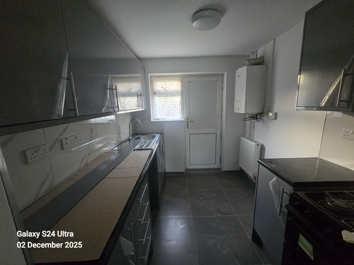 61 Kinross Avenue, Leicester photo 3