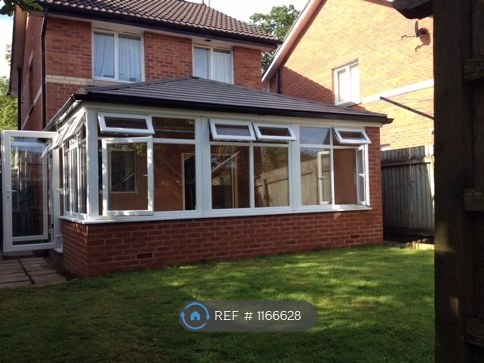 Photos of Drive, Macclesfield SK11 66668804 PrimeLocation