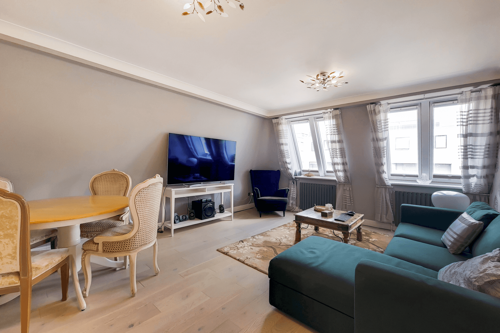 2-bed flat on Flat 63 Vestry Court, London, £3,800/mo