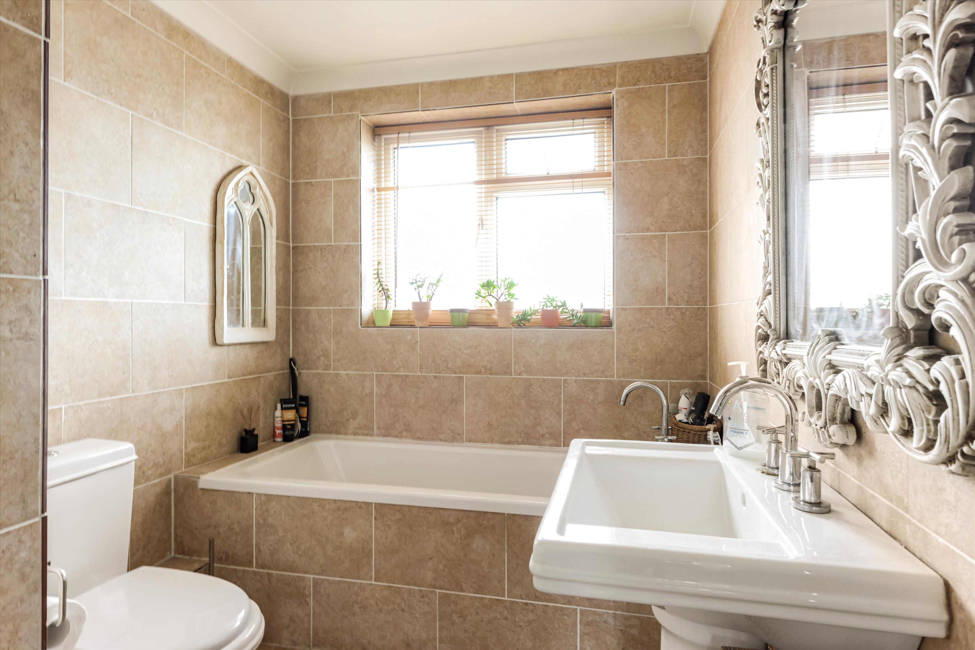 Photos of Boddington Road, Staverton, Cheltenham, Gloucestershire GL51