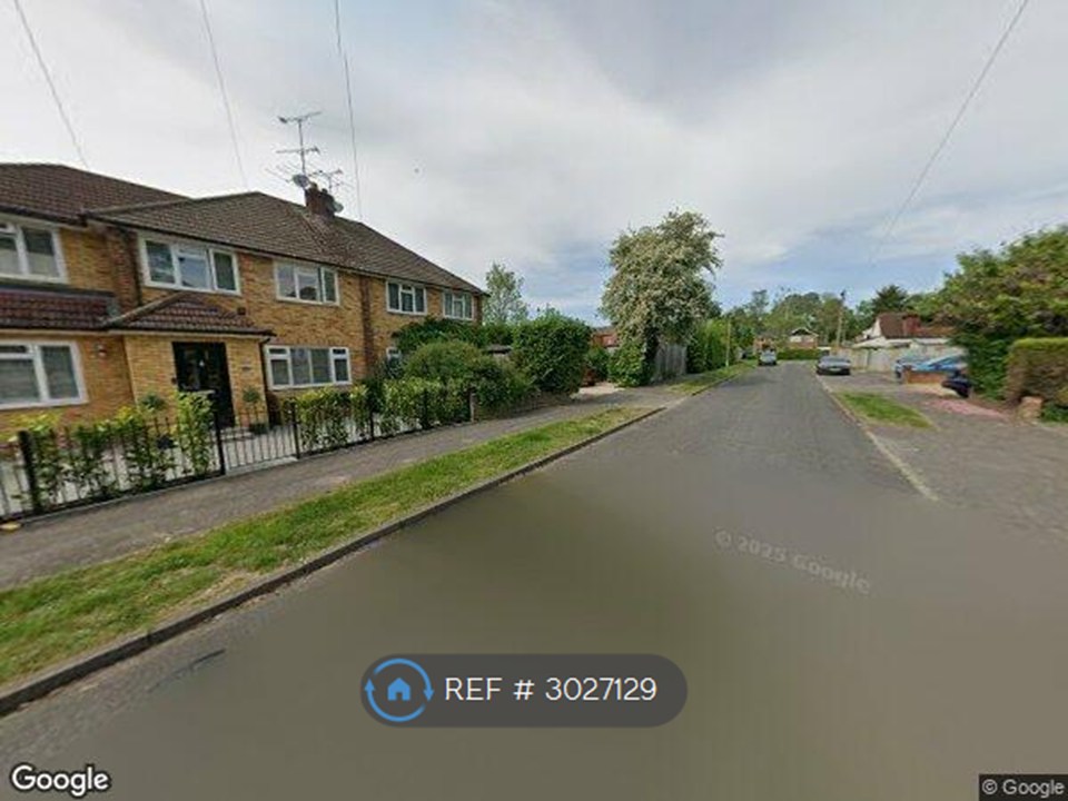 Hinton Close, Crowthorne photo 2
