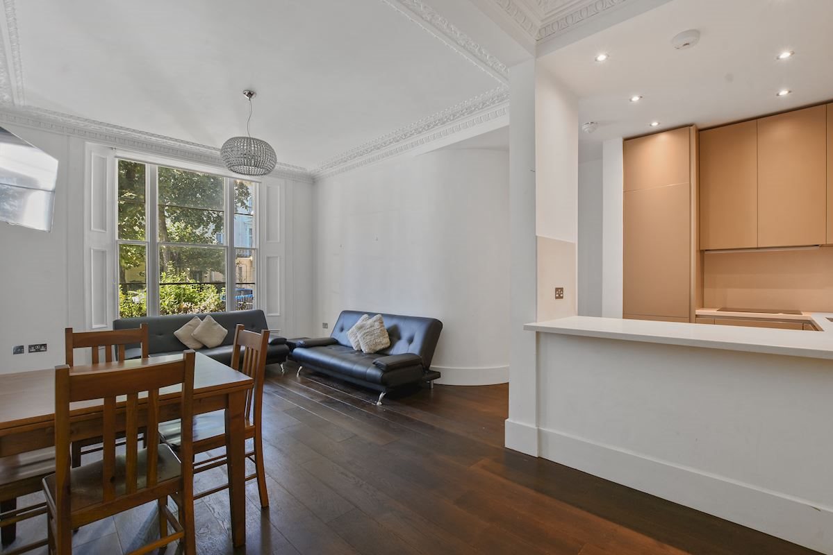 3 bedroom flat for sale 0