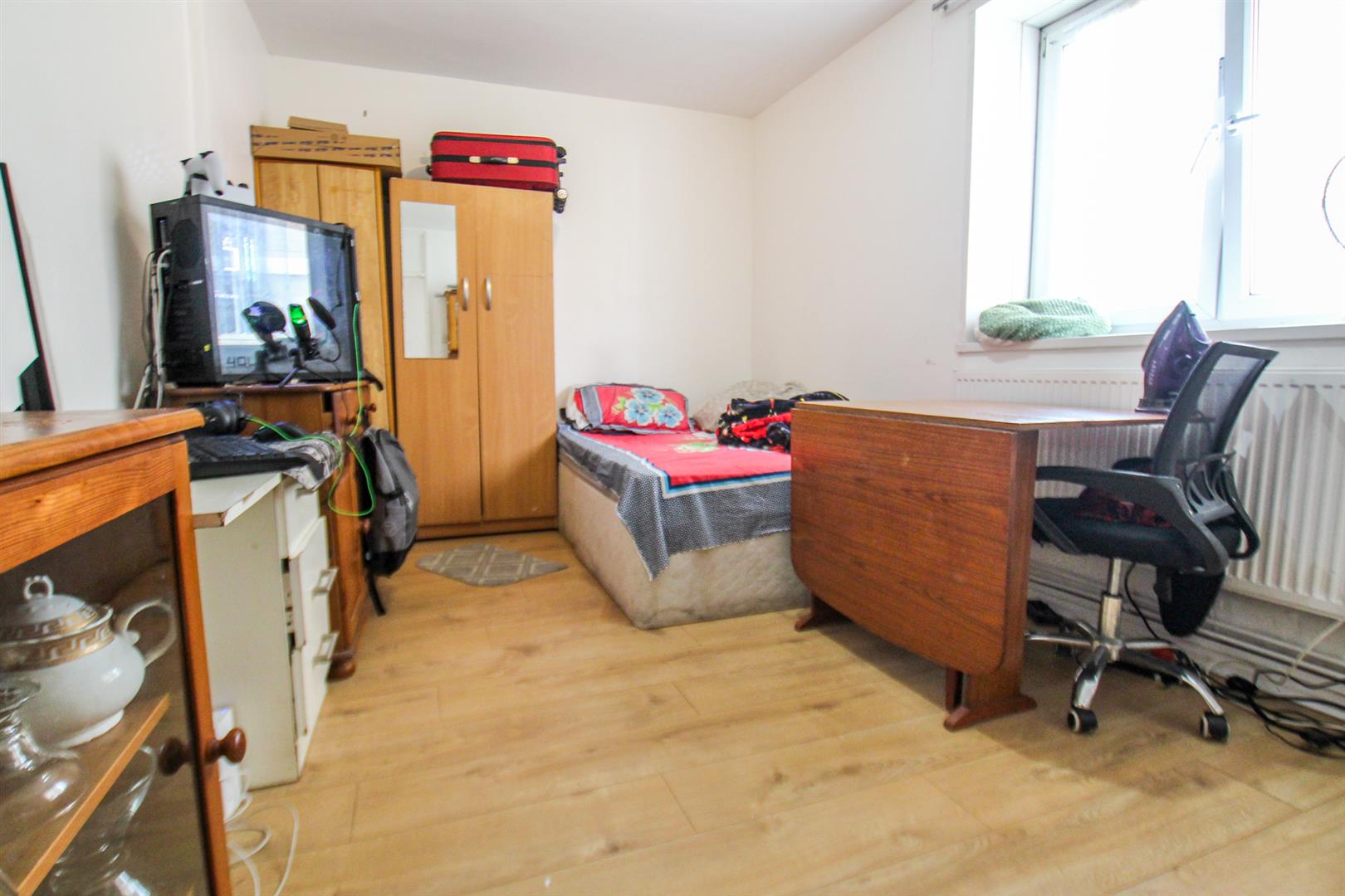 4-bed flat on Flat 5, Berry House, Headlam Street, London, £425,000