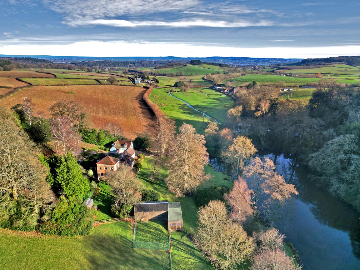 5 bedroom detached house for sale 0
