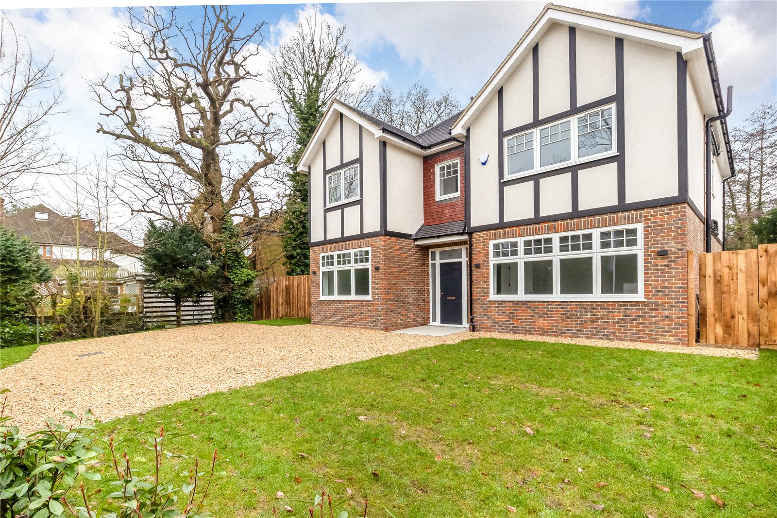 5 bedroom detached new house for sale in Waterside Mansions, 14/16