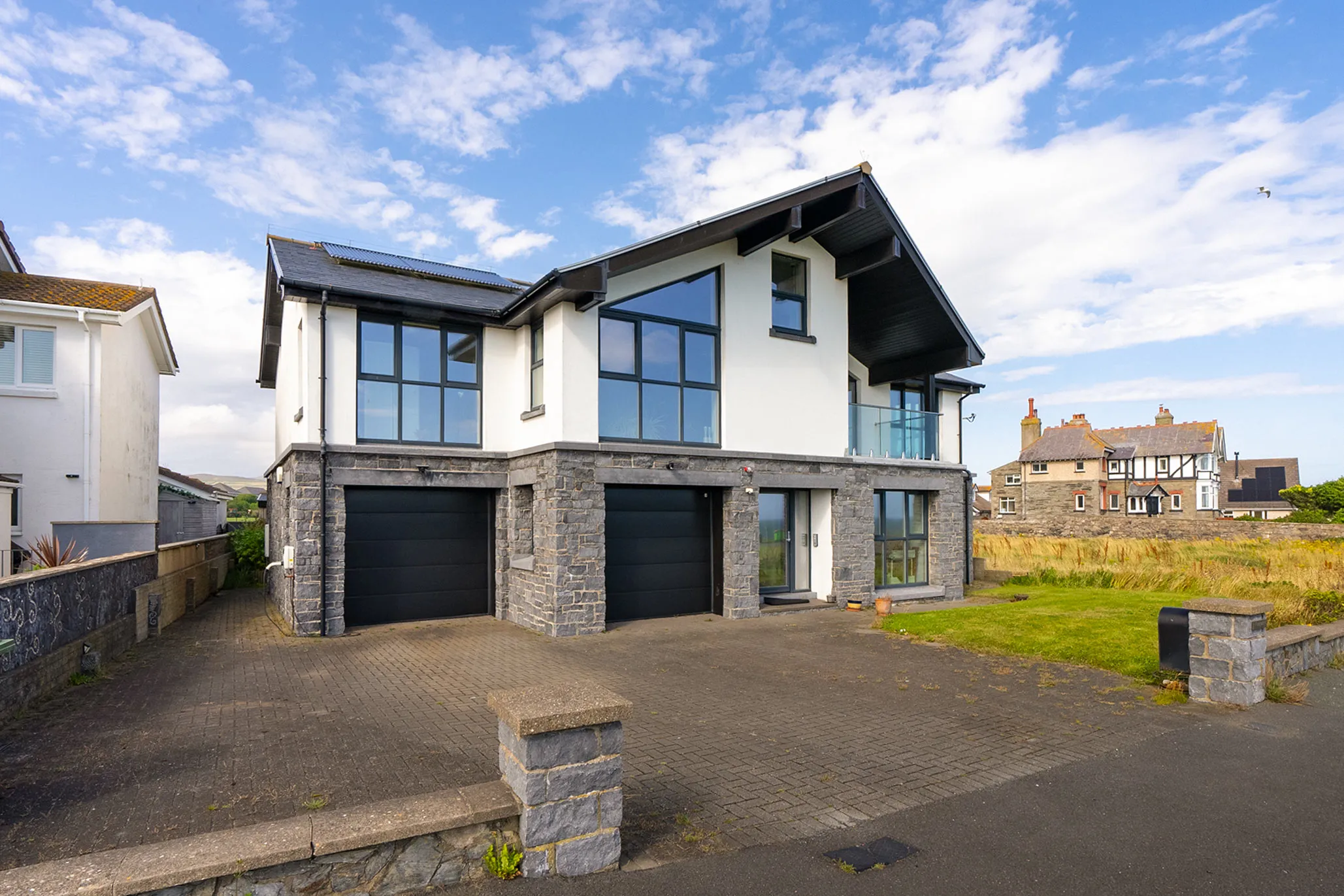 5 bedroom flat for sale 0