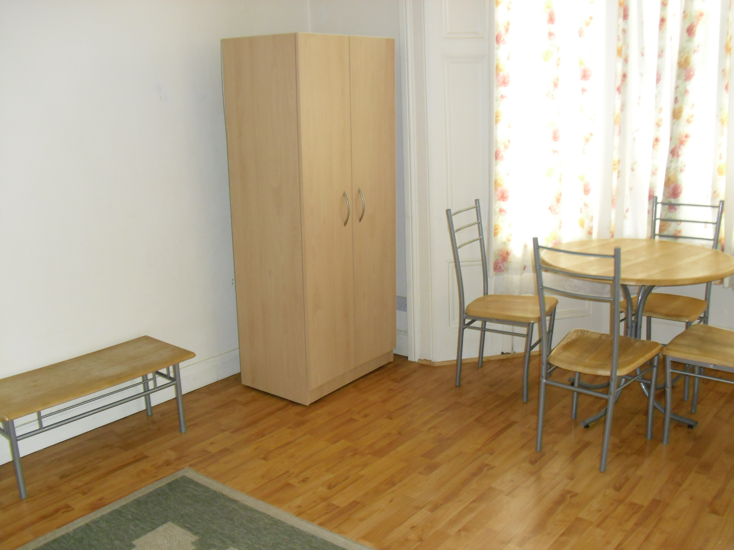 5, 4, Pownall Gardens, Hounslow photo 4