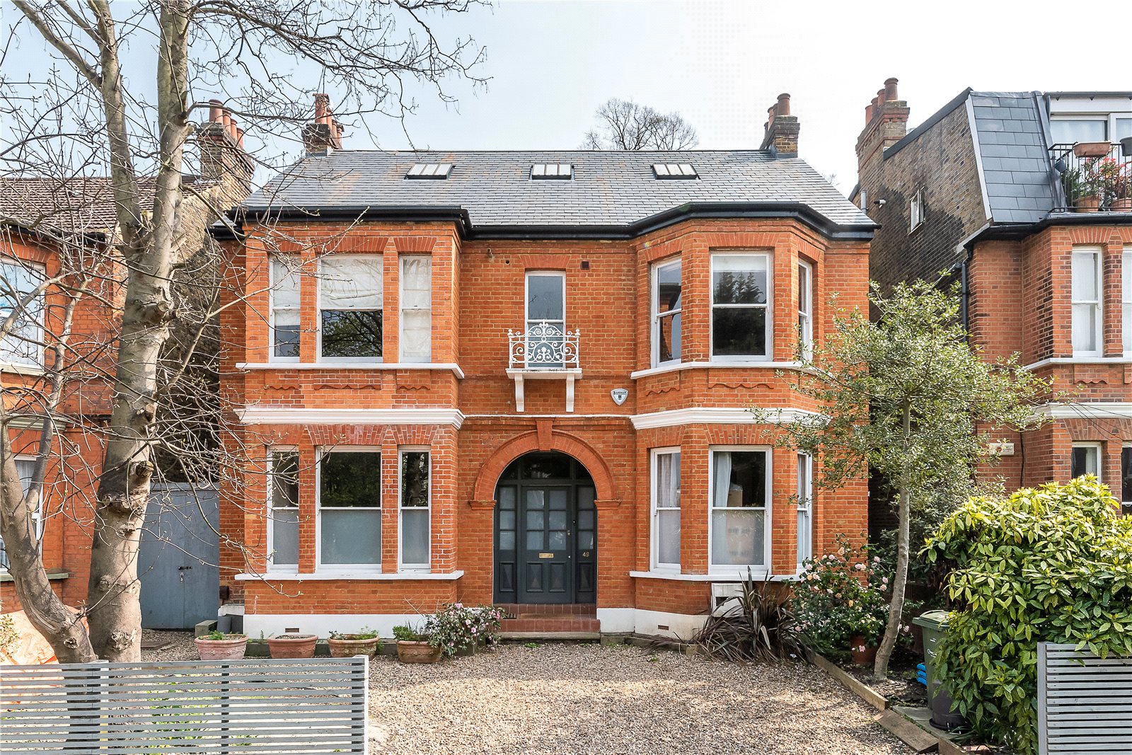 6 bedroom detached house for sale in Victoria Crescent, London SE19