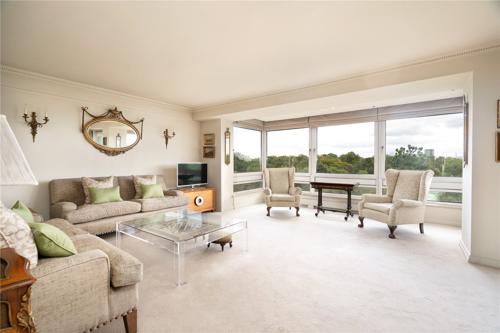 5 bedroom detached house for sale in Bromley