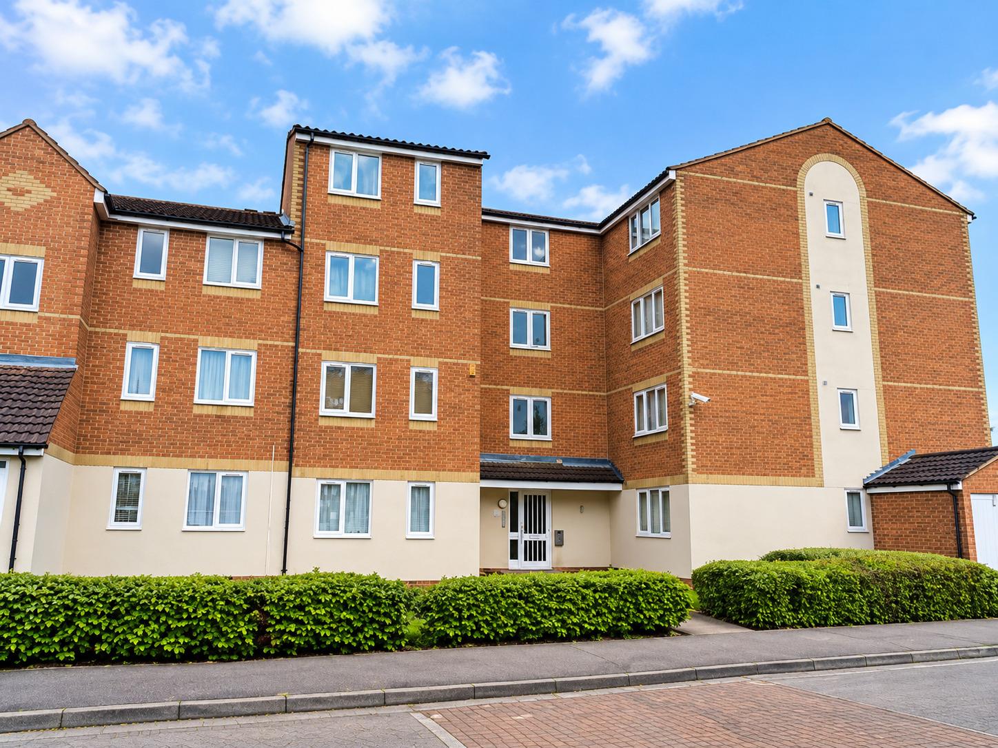 20, Linwood Crescent, Middlesex photo 5