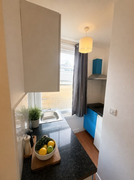 Studio flat on 188a Flat 3,, Finchley Road, London, £1,200/mo