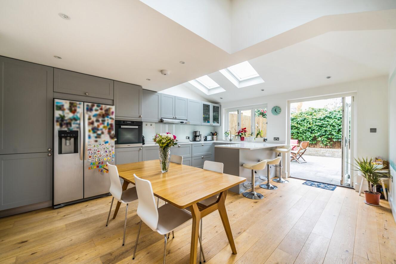 3 bedroom terraced house for sale 0