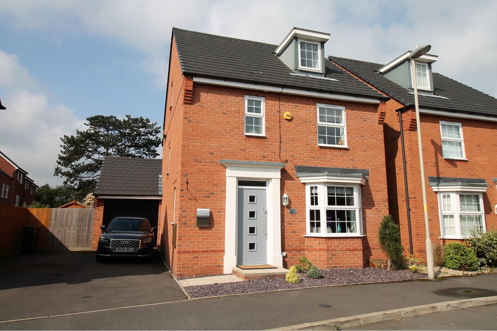 Free property report 41 John Corbett Drive, Amblecote, DY8 4BJ Chimnie