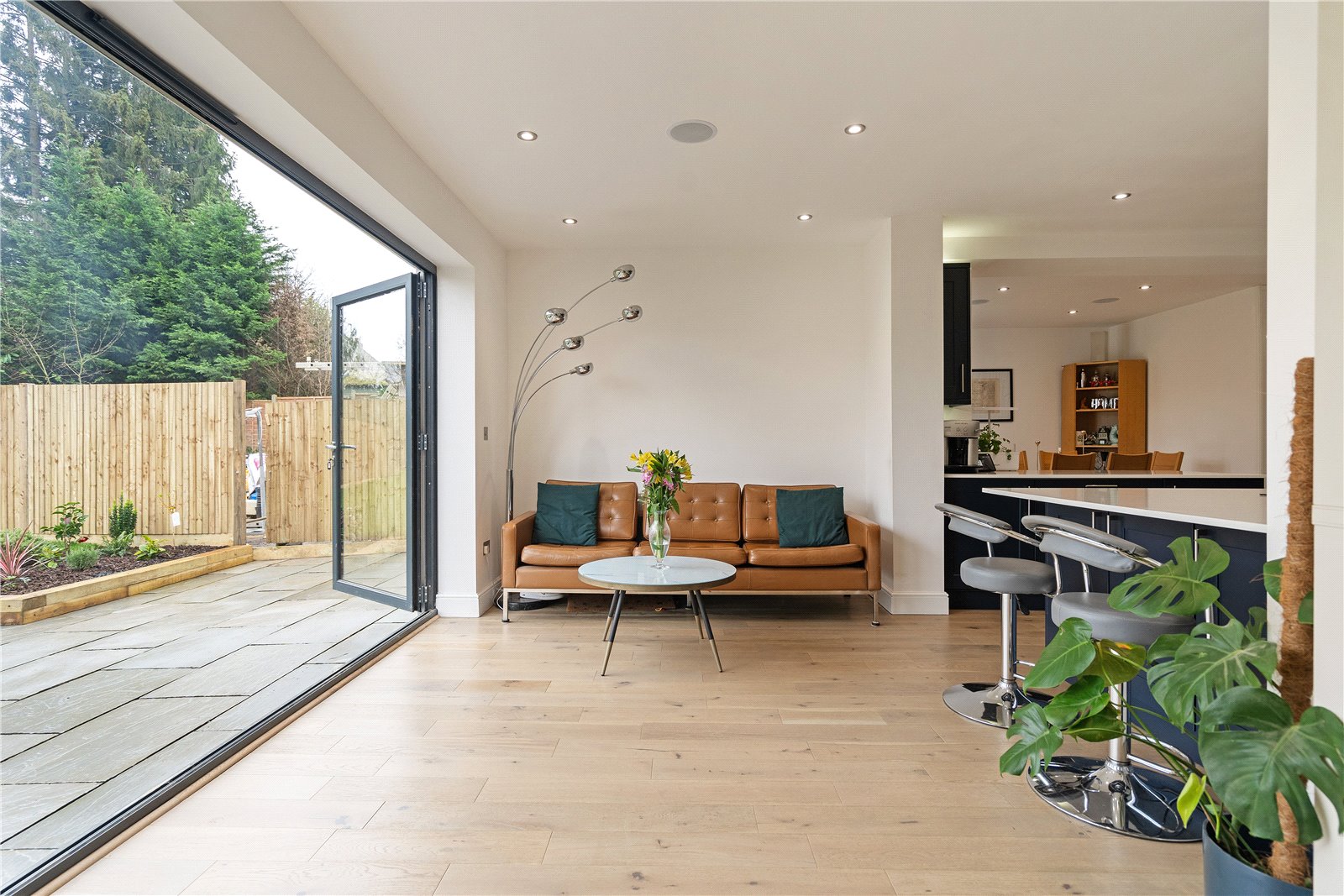 5 bedroom detached house for sale 0