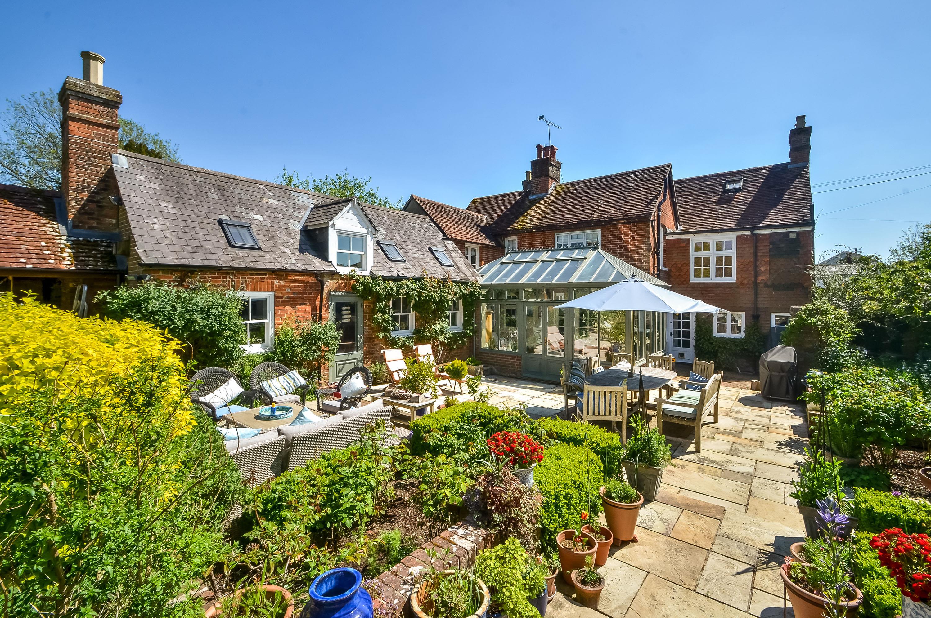 4 bedroom detached bungalow for sale