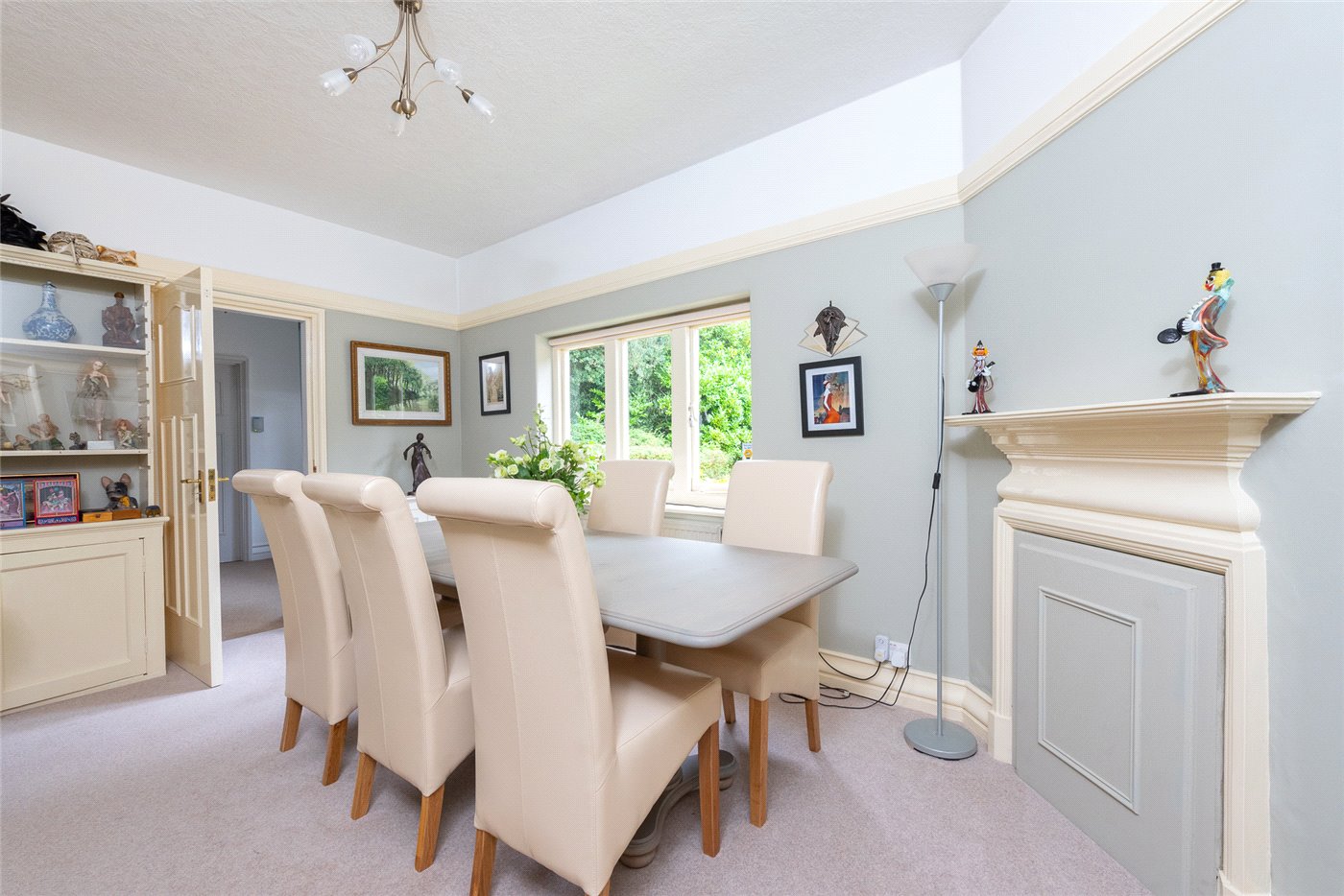 Photos of Fleet Hill, Finchampstead, Wokingham, Berkshire RG40