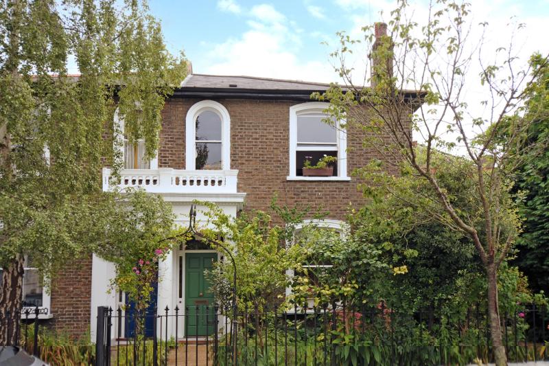 Free property report 86 Ravenscourt Road, London, W6 0UG Chimnie