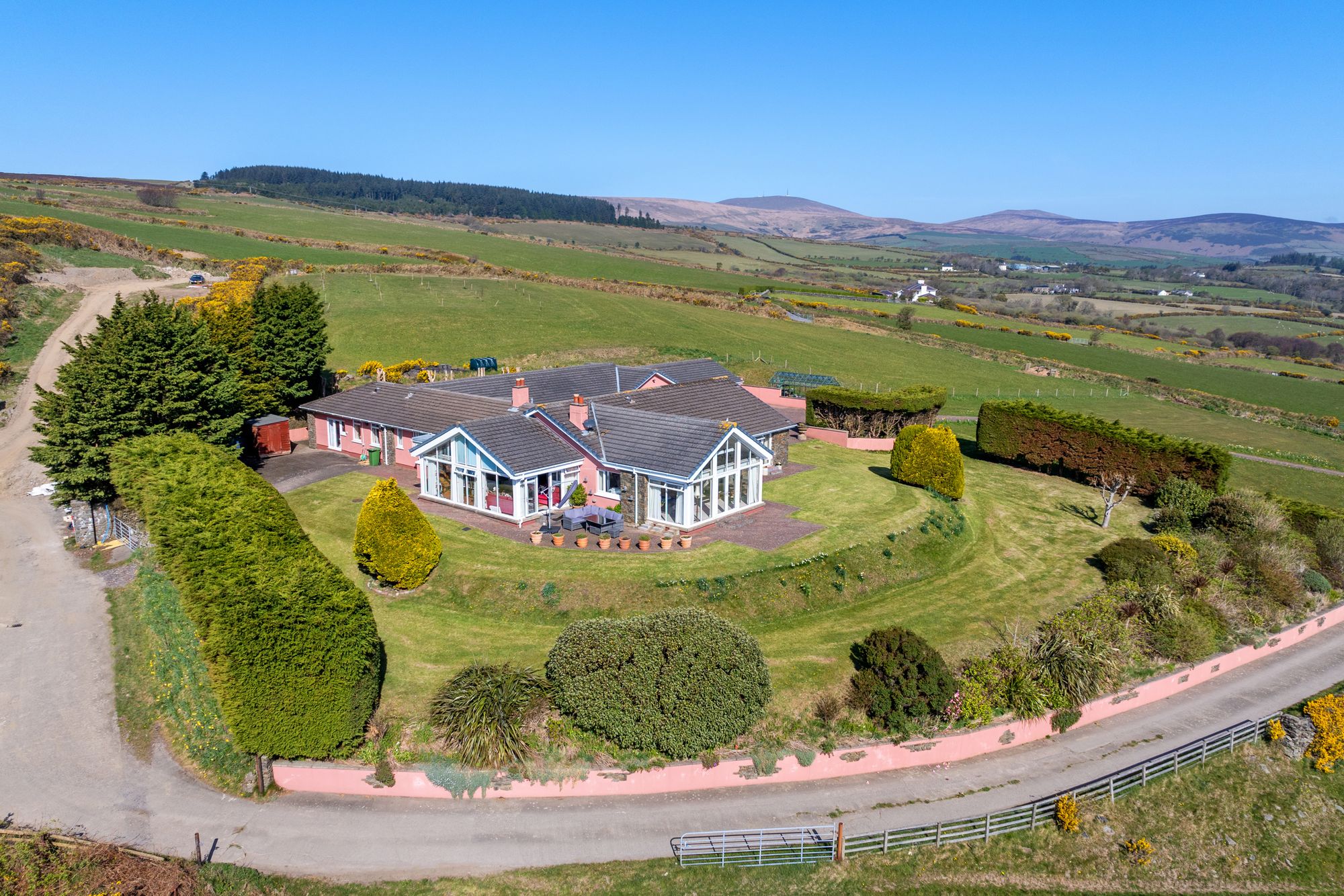 4 bedroom property for sale 0