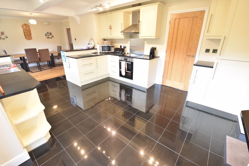 Free property report 103B, Ashcroft Road, Luton, LU2 9AX Chimnie