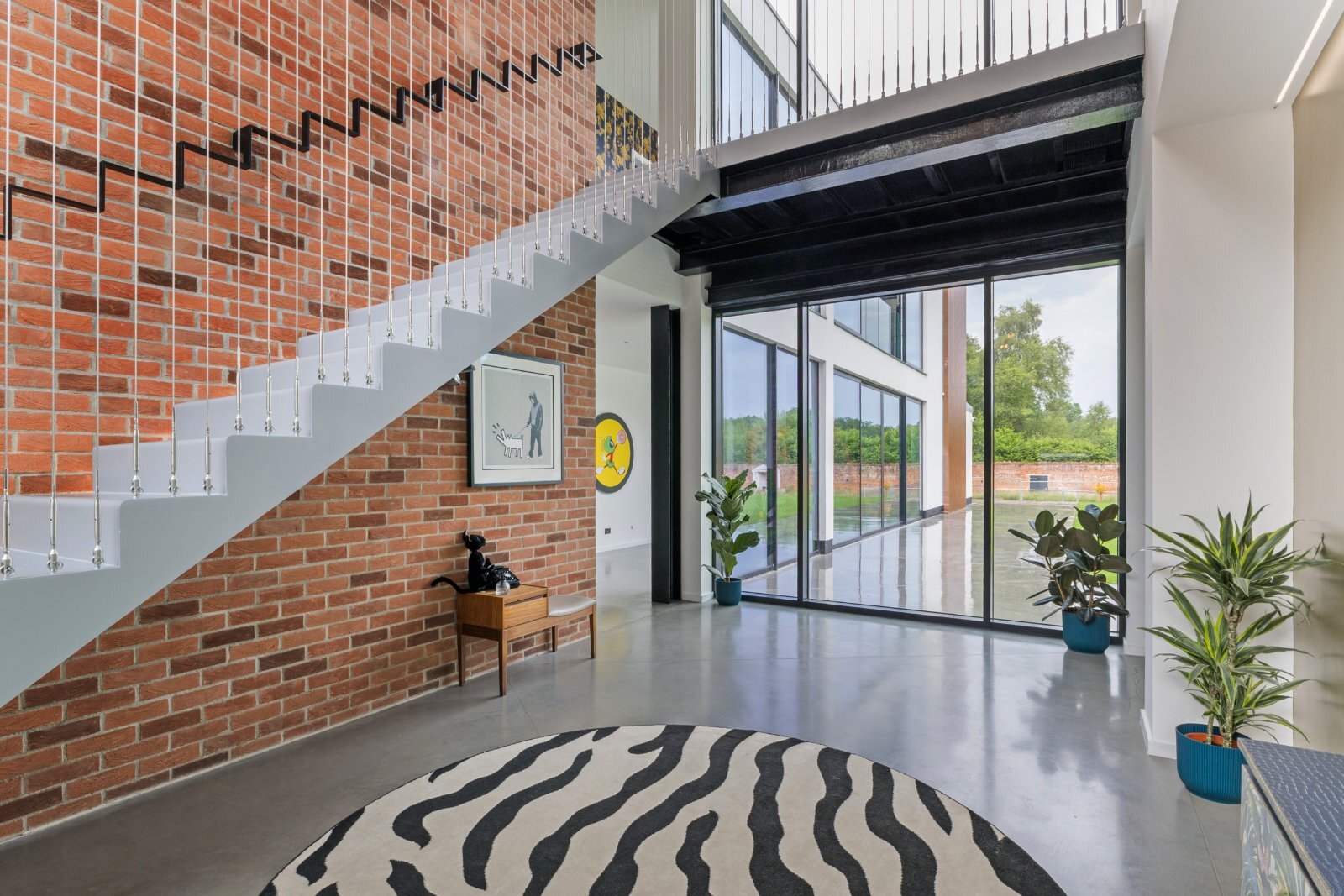 6 bedroom detached house for sale 0