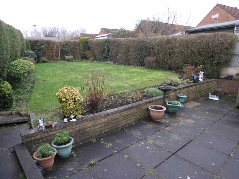 Photos of Higgs Field Crescent, Cradley Heath B64 60492010