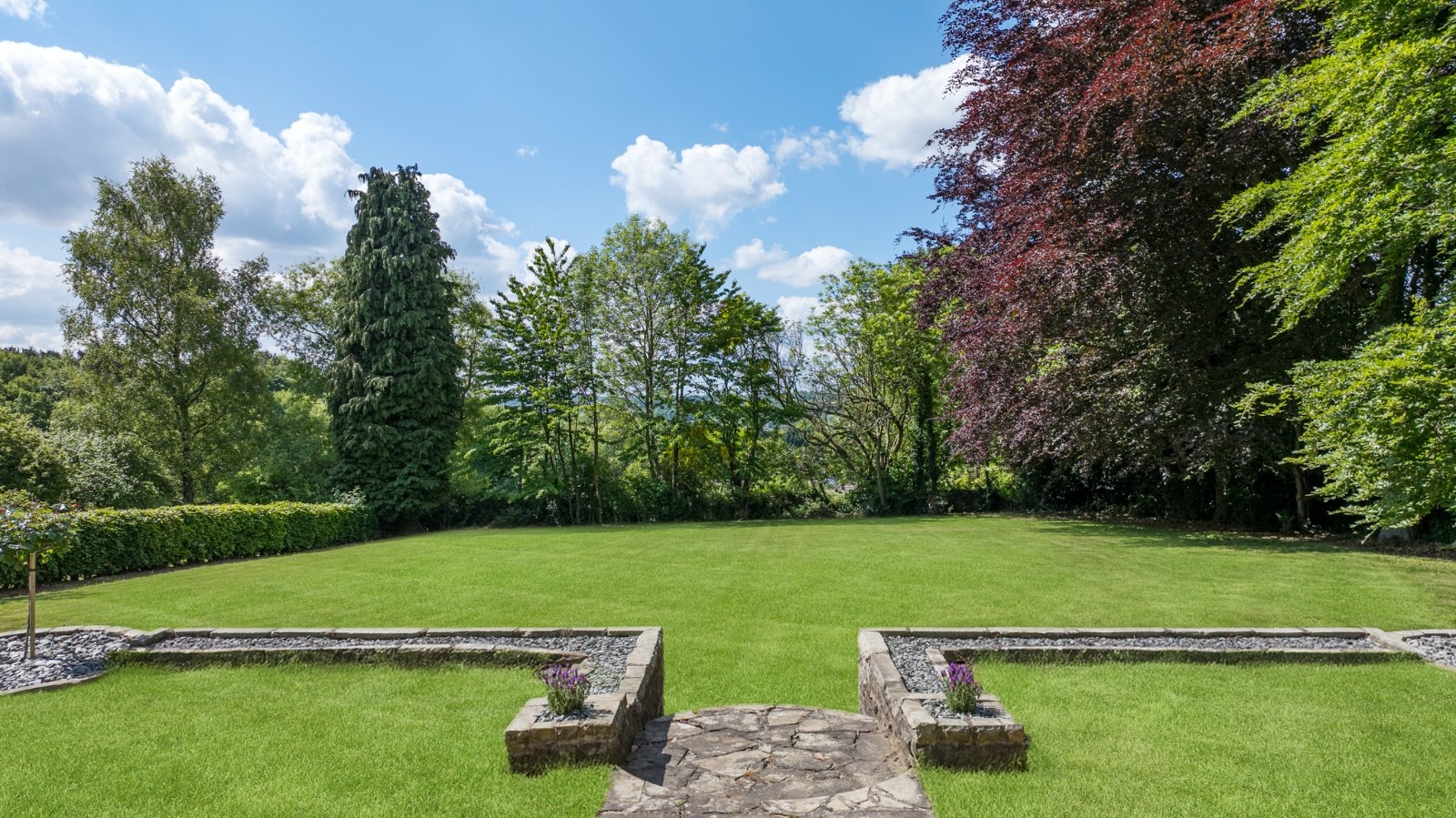 9 bedroom detached house for sale 0