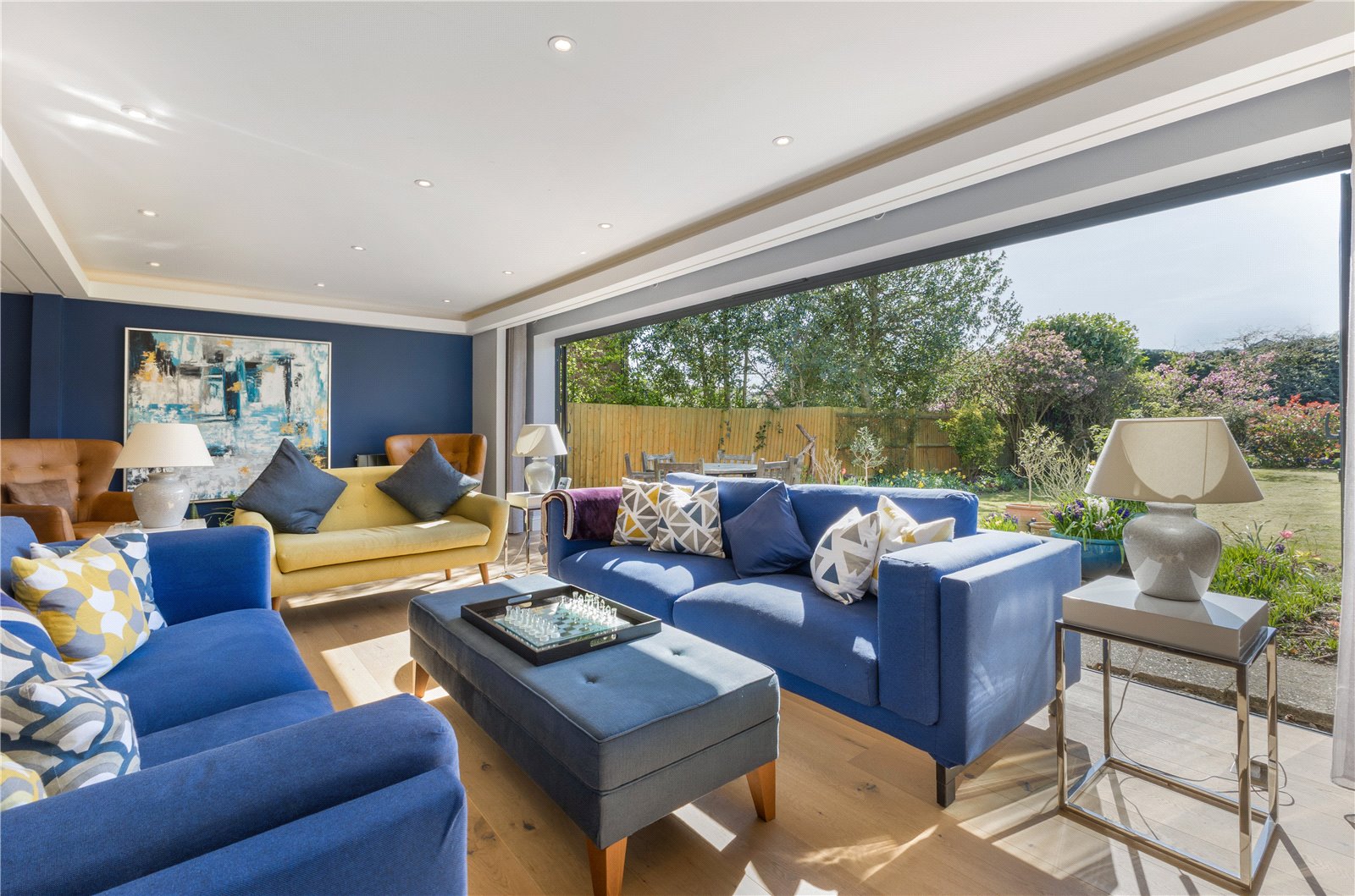 5 bedroom detached house for sale 0