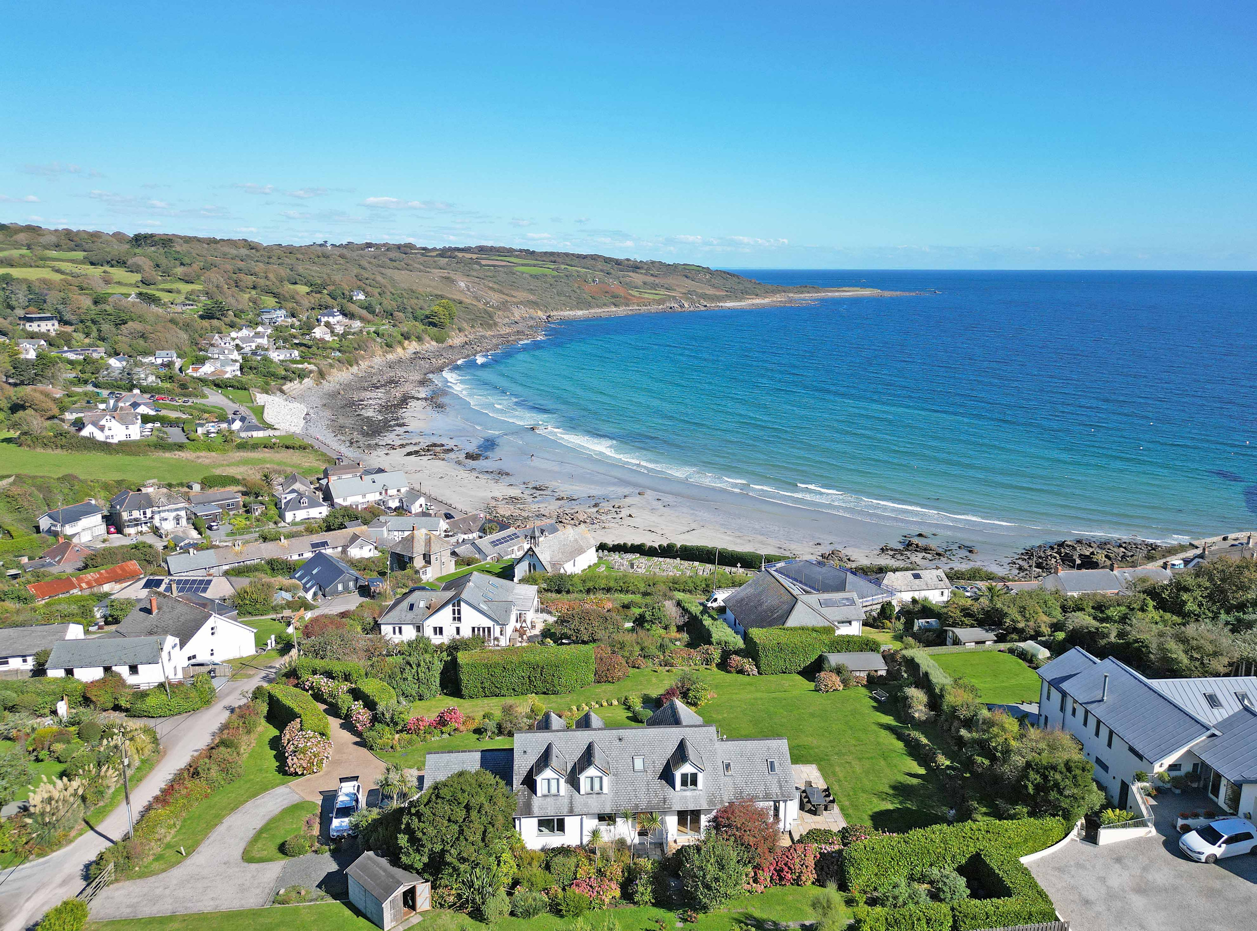 4 bedroom detached house for sale 0