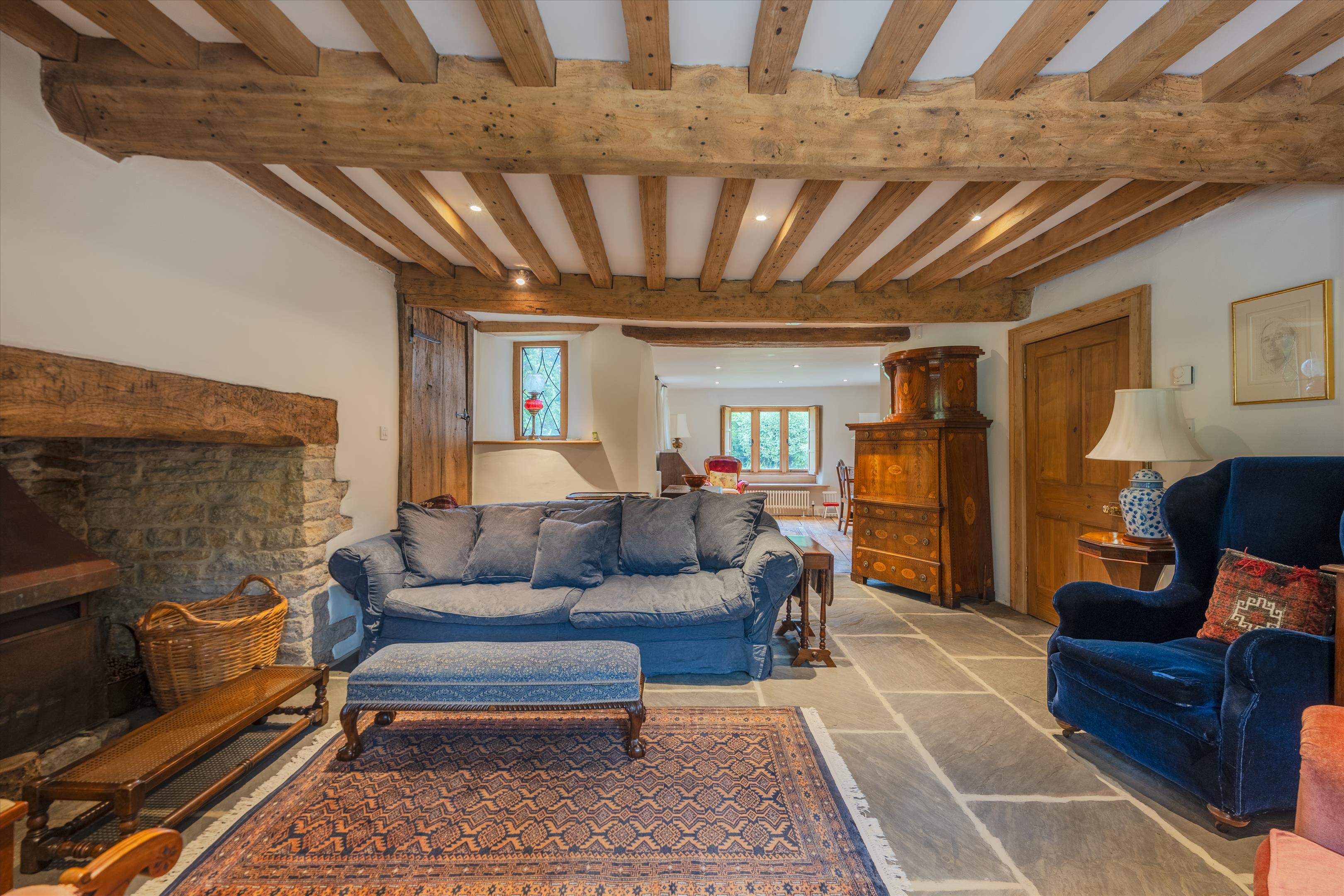 5 bedroom detached house for sale 0