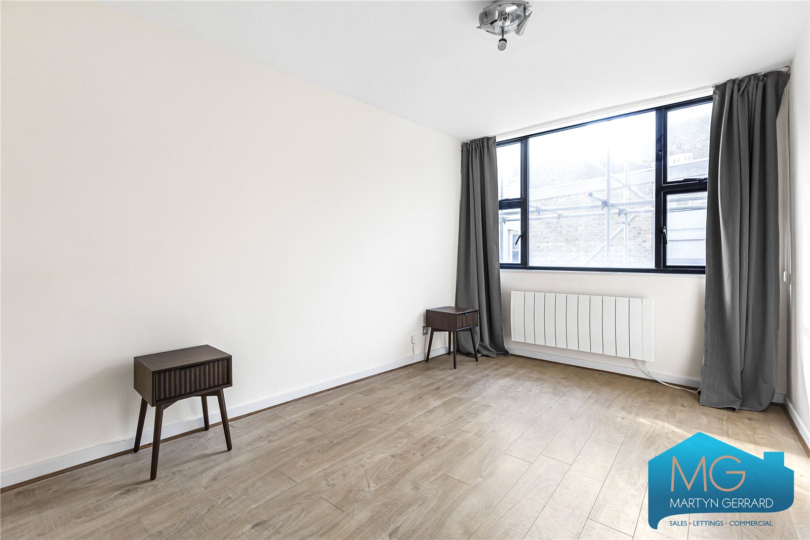 2 bedroom flat for sale 0