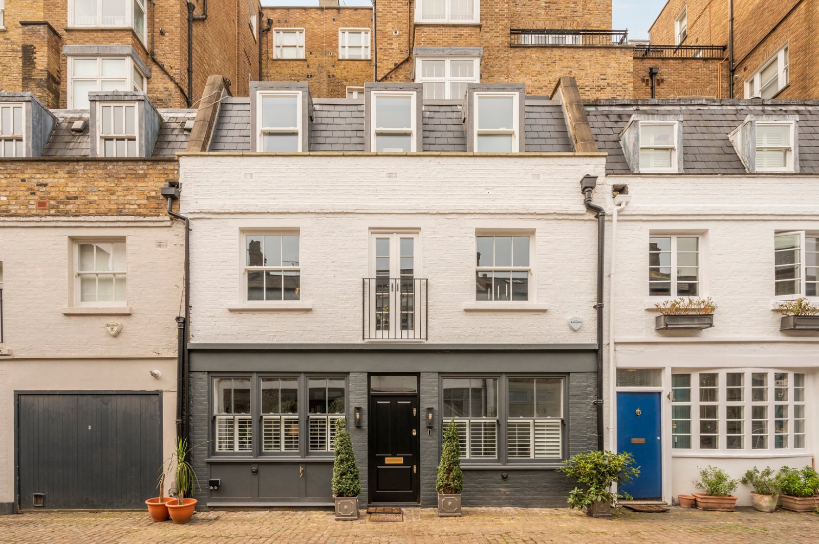 3 bedroom terraced house for sale 0