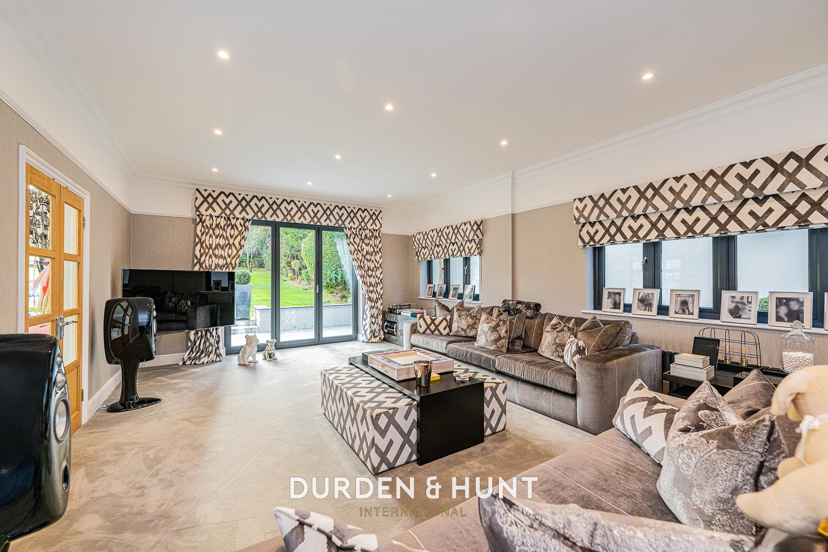 4 bedroom detached house for sale 0