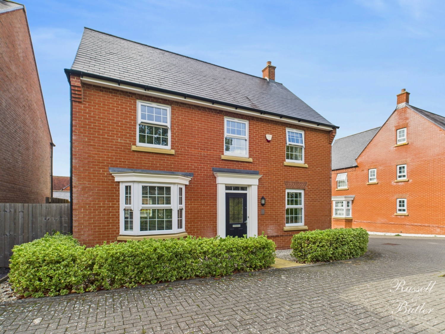 4-bed house on 5, Rosemary Close, Buckingham, £548,000
